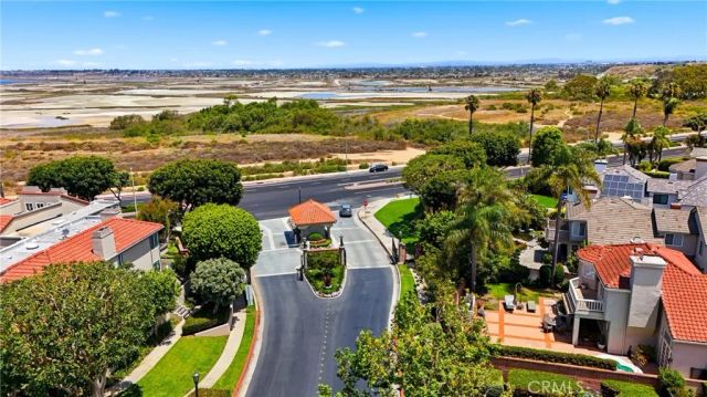 19239 Meadowood Cir, Huntington Beach, CA 92648
