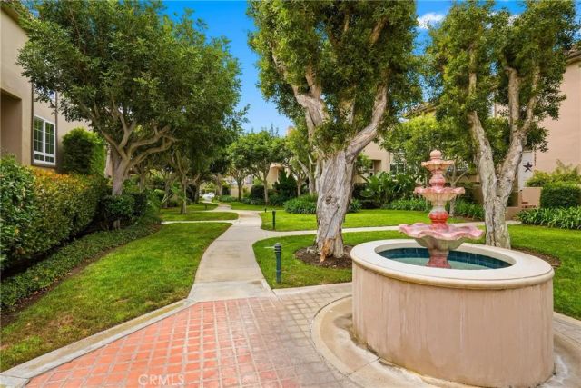 19239 Meadowood Cir, Huntington Beach, CA 92648
