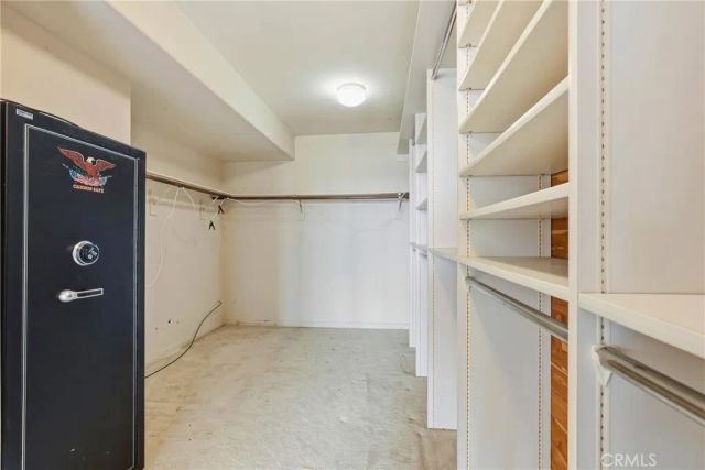 19239 Meadowood Cir, Huntington Beach, CA 92648
