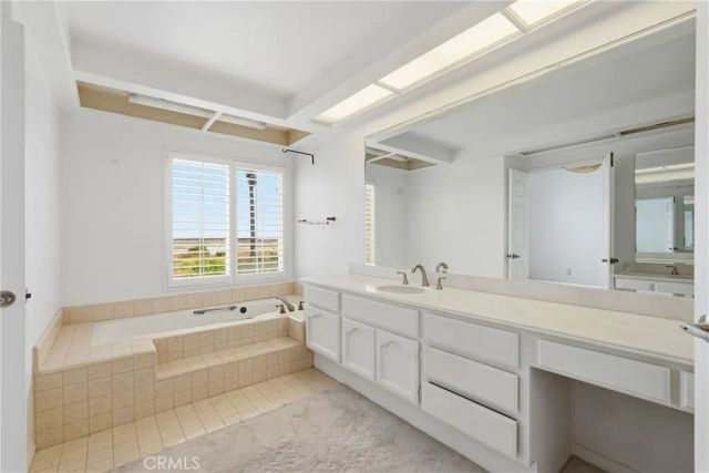 19239 Meadowood Cir, Huntington Beach, CA 92648