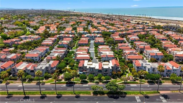 19239 Meadowood Cir, Huntington Beach, CA 92648