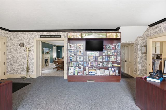 310 E Grandview Ave, Zelienople Boro, PA 16063
