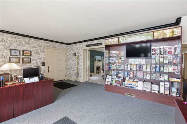 310 E Grandview Ave, Zelienople Boro, PA 16063