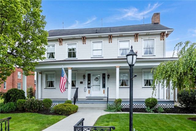 310 E Grandview Ave, Zelienople Boro, PA 16063
