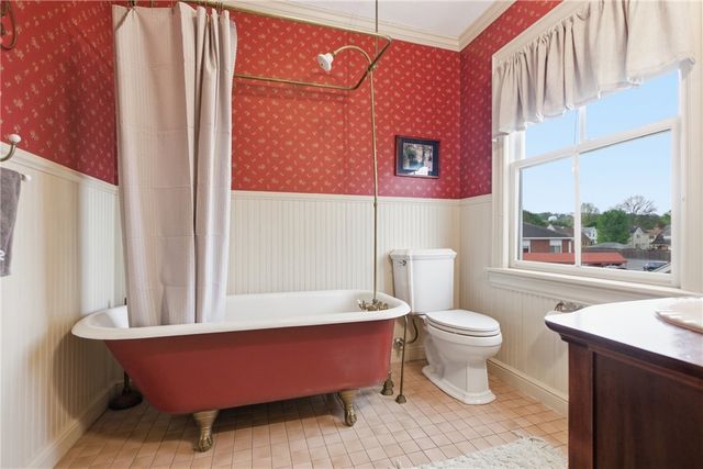 310 E Grandview Ave, Zelienople Boro, PA 16063