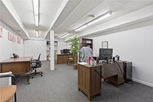 310 E Grandview Ave, Zelienople Boro, PA 16063