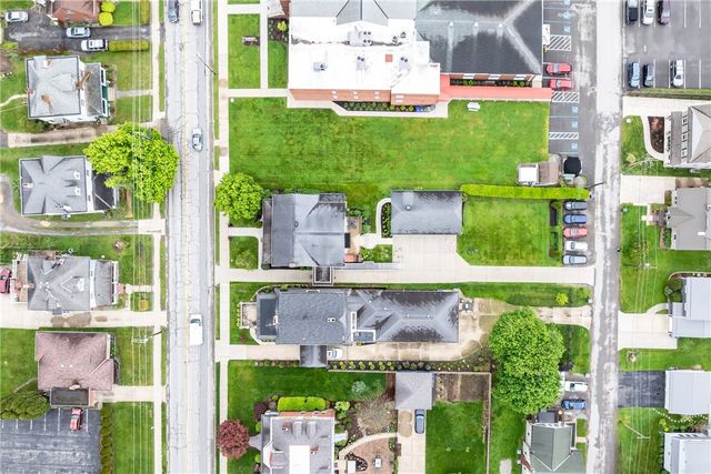 310 E Grandview Ave, Zelienople Boro, PA 16063