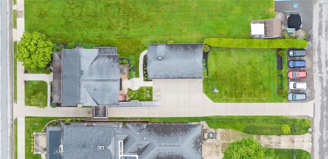 310 E Grandview Ave, Zelienople Boro, PA 16063