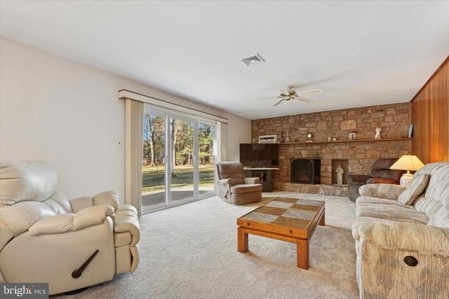 3060 CLOVERLY DR, Furlong, PA 18925