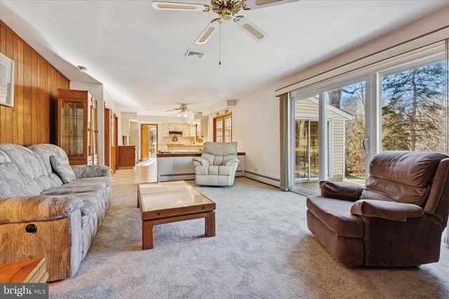 3060 CLOVERLY DR, Furlong, PA 18925