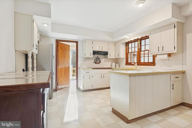 3060 CLOVERLY DR, Furlong, PA 18925