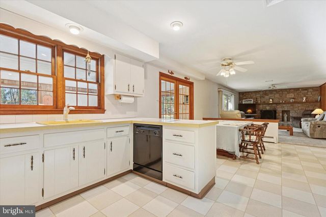 3060 CLOVERLY DR, Furlong, PA 18925