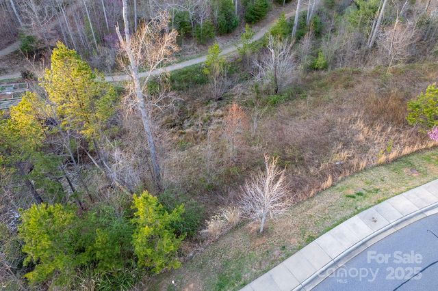 64 French Willow Drive, Asheville, NC 28804