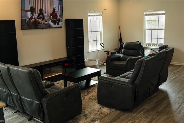 325 Pinner ST, Suffolk, VA 23434