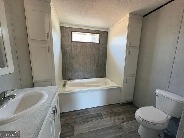 141 Trinity Ct, Royston, GA 30662