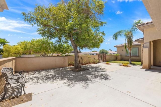 145 Bellini Way Way, Palm Desert, CA 92211