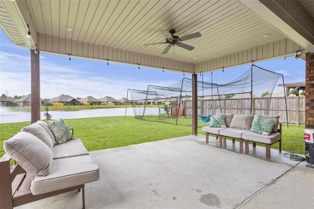 1875 Poeyfarre Drive, Lake Charles, LA 70611