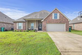 1875 Poeyfarre Drive, Lake Charles, LA 70611
