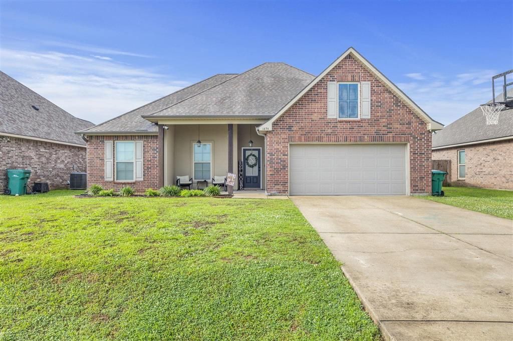 1875 Poeyfarre Drive, Lake Charles, LA 70611