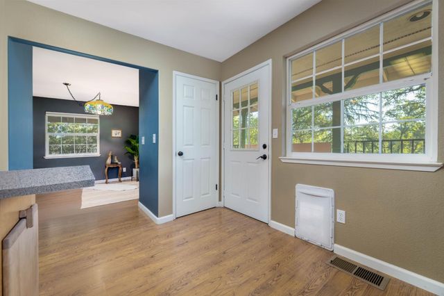 14910 Beyers Ln, Grass Valley, CA 95949