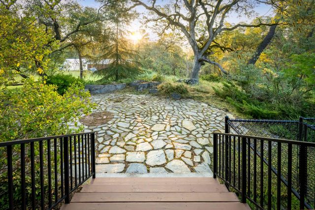 14910 Beyers Ln, Grass Valley, CA 95949