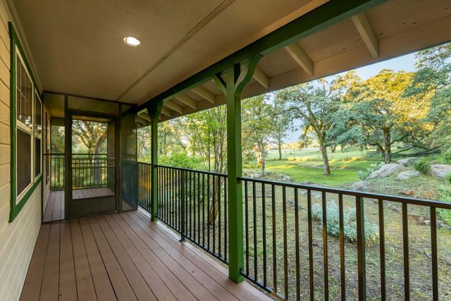 14910 Beyers Ln, Grass Valley, CA 95949