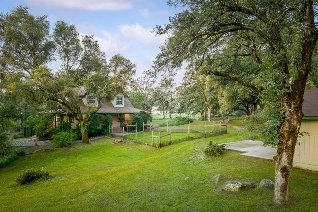 14910 Beyers Ln, Grass Valley, CA 95949