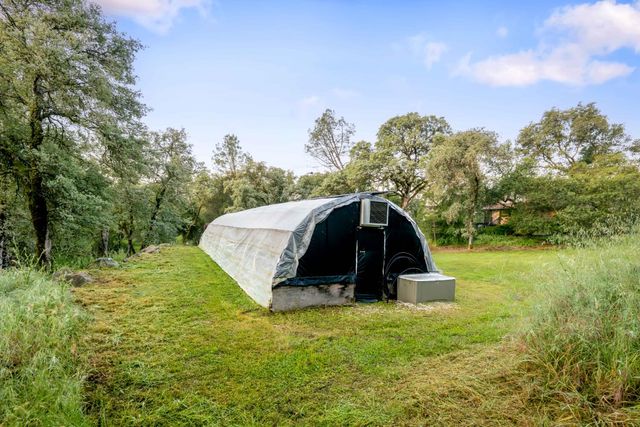 14910 Beyers Ln, Grass Valley, CA 95949