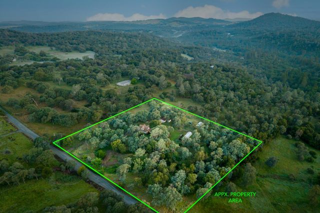 14910 Beyers Ln, Grass Valley, CA 95949