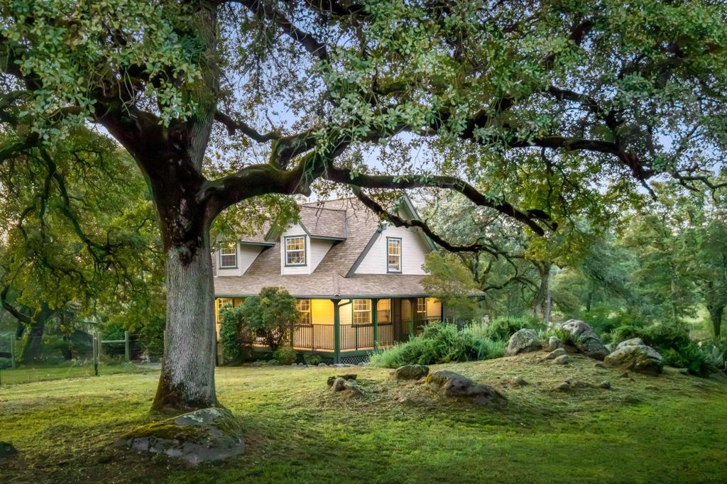 14910 Beyers Ln, Grass Valley, CA 95949