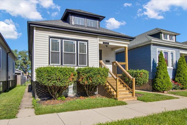 9824 S Escanaba Avenue, Chicago, IL 60617