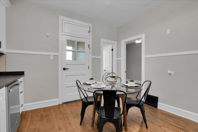 9824 S Escanaba Avenue, Chicago, IL 60617