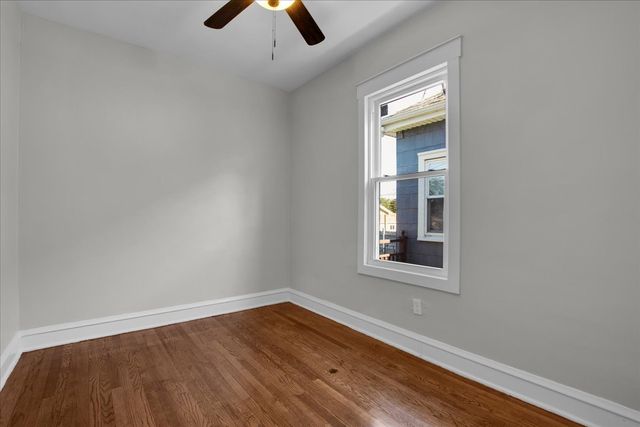 9824 S Escanaba Avenue, Chicago, IL 60617