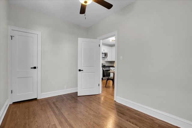 9824 S Escanaba Avenue, Chicago, IL 60617
