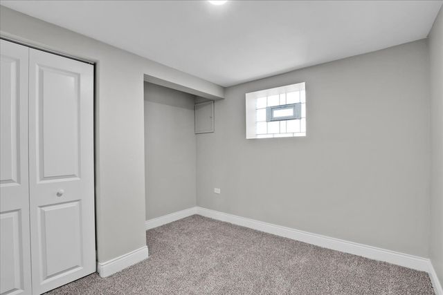 9824 S Escanaba Avenue, Chicago, IL 60617