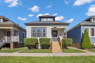 9824 S Escanaba Avenue, Chicago, IL 60617