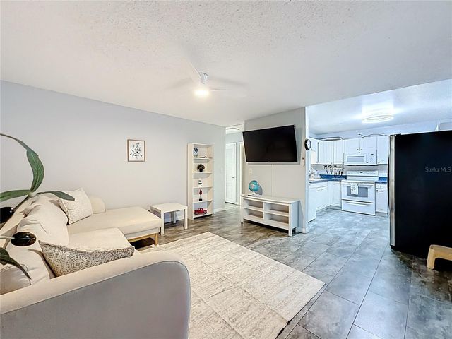 5396 4TH STREET N 105, St Petersburg, FL 33703