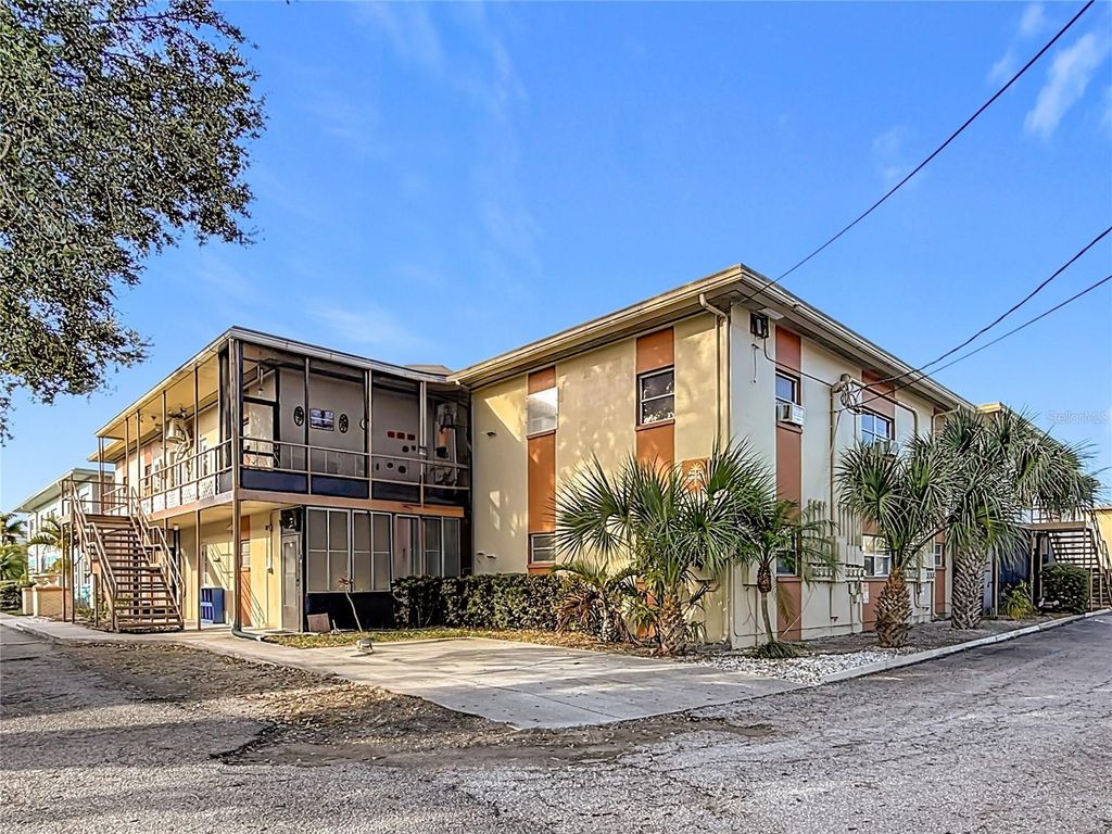 5396 4TH STREET N 105, St Petersburg, FL 33703