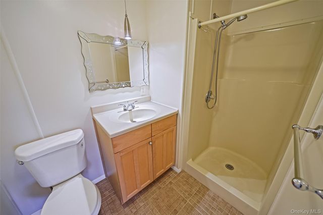 91 Village Circle W, Manorville, NY 11949