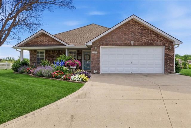 1703 NW Willow Drive, Grain Valley, MO 64029