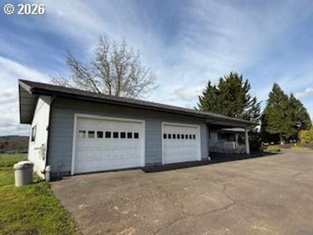 239 MEADOWLARK Ave, Roseburg, OR 97471