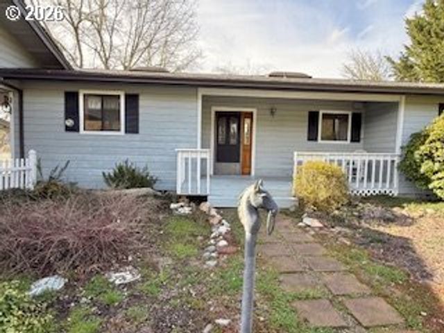 239 MEADOWLARK Ave, Roseburg, OR 97471