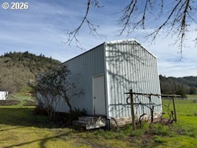 239 MEADOWLARK Ave, Roseburg, OR 97471