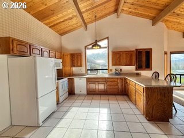 239 MEADOWLARK Ave, Roseburg, OR 97471