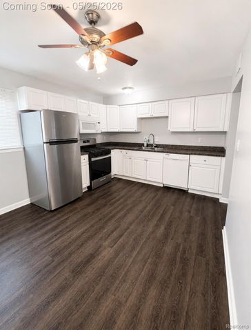 21550 Poinciana Street, Southfield, MI 48033