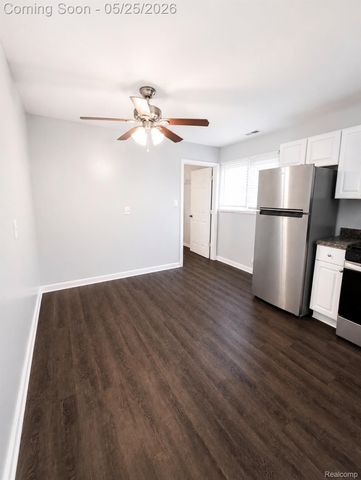 21550 Poinciana Street, Southfield, MI 48033