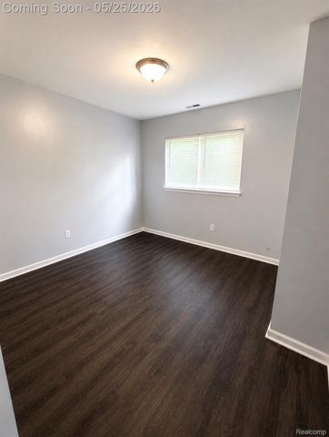 21550 Poinciana Street, Southfield, MI 48033