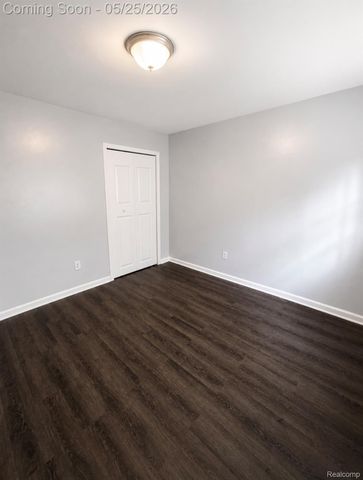 21550 Poinciana Street, Southfield, MI 48033