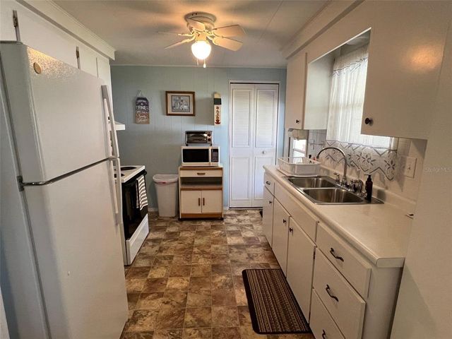 112 PINDO PALM STREET W, Largo, FL 33770