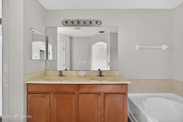 3730 CRESWICK CIRCLE Circle H, Orange Park, FL 32065